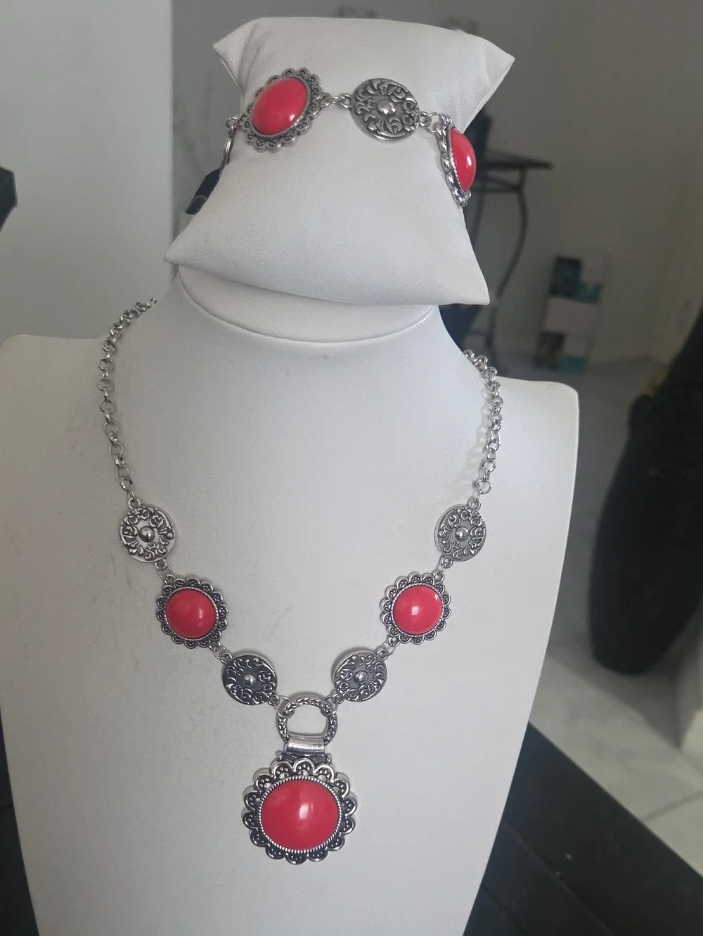 Paparazzi Southwest Red Necklace And Bracelet Set NWT